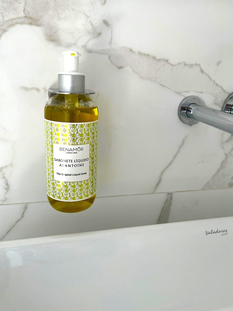 THE SUSTAINABLE LUXE ESCAPE
